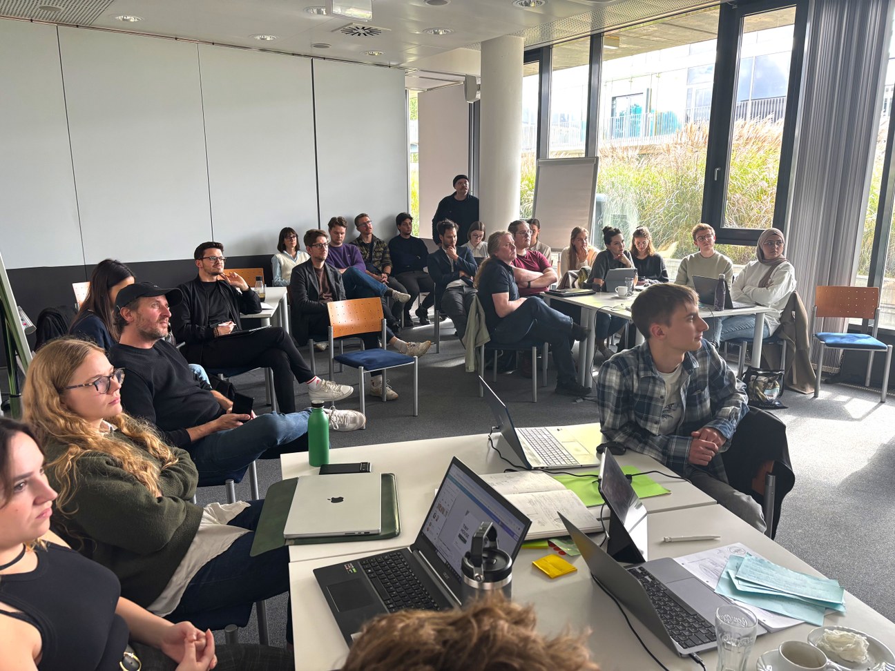 Studierende der FH Salzburg entwickeln Geschäftsmodell für Tischlerei Melk
